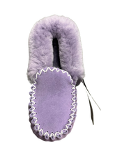 Load image into Gallery viewer, TRADITIONAL MOCCASIN
