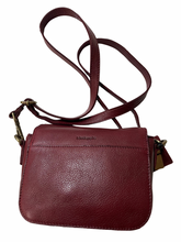 Load image into Gallery viewer, 7976  LEATHER MULTI COMP CROSS BODY BAG
