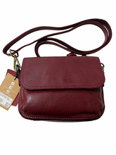 Load image into Gallery viewer, 7976  LEATHER MULTI COMP CROSS BODY BAG
